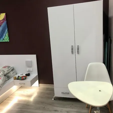 Romantic Panorama Krakivska Street リヴィウ