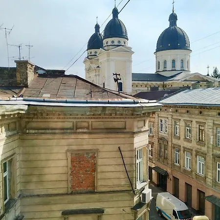 Romantic Panorama Krakivska Street Apartment *