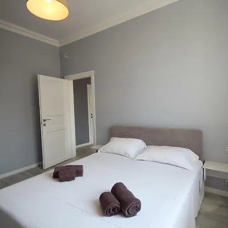 Romantic Panorama Krakivska Street リヴィウ