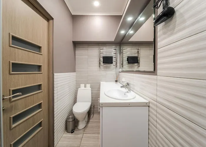 Romantic Panorama Krakivska Street Apartment