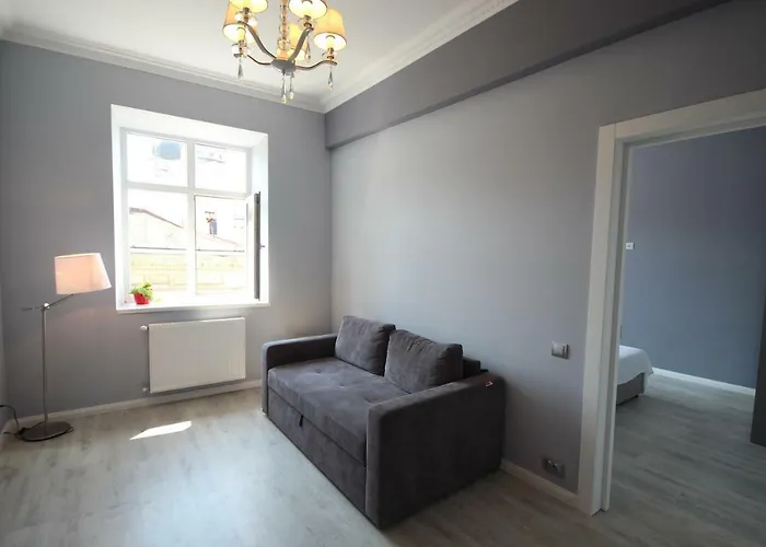 Romantic Panorama Krakivska Street Apartament *