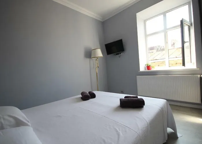 Romantic Panorama Krakivska Street Apartament